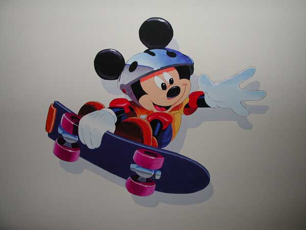 muurschildering mickey mouse skateboard